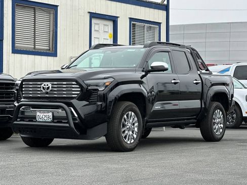 Used 2024 Toyota Tacoma Limited w/ Limited Package (LT) AWD/4WD image 8