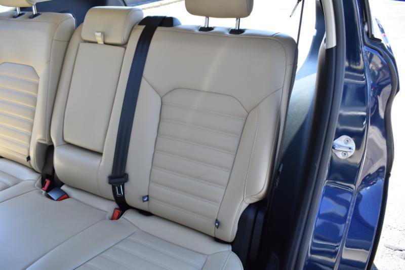 Used 2017 Ford Edge SEL w/ Equipment Group 201A AWD/4WD image 16