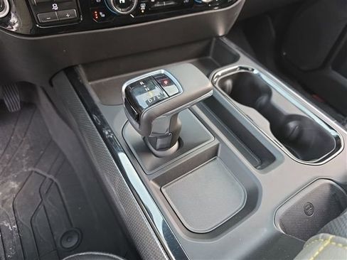 Certified 2022 Chevrolet Silverado 1500 ZR2 w/ Technology Package image 33