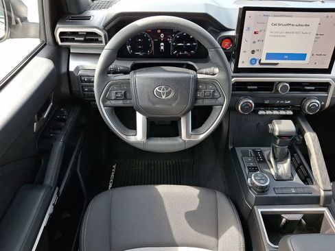 Used 2025 Toyota Tacoma TRD Off-Road AWD/4WD image 14