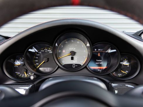 Certified 2018 Porsche 911 GT3 RWD image 13