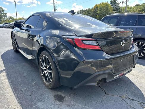 Used 2023 Toyota GR86 RWD image 2
