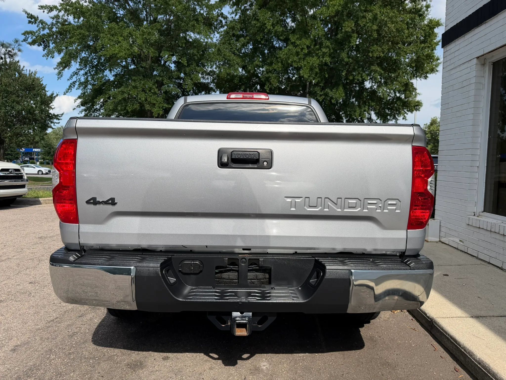 Used 2020 Toyota Tundra SR5 w/ SR5 Upgrade Package AWD/4WD image 6