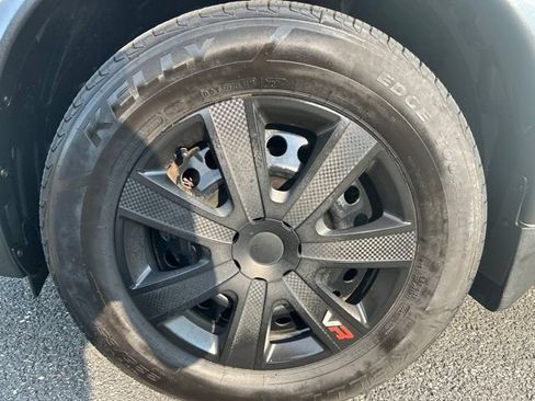 Used 2018 Nissan Rogue S AWD/4WD image 11