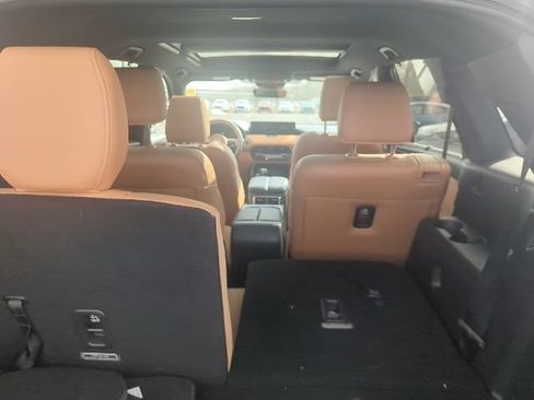 Used 2024 MAZDA CX-90 3.3 Turbo S w/ Premium Plus image 13