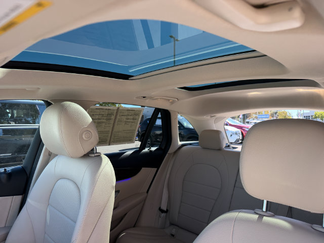 Used 2021 Mercedes-Benz GLC 300 w/ Premium Package image 25
