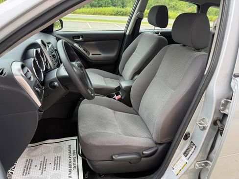 Used 2007 Toyota Matrix w/ PWR Pkg FWD image 11