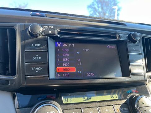 Used 2013 Toyota RAV4 XLE image 16