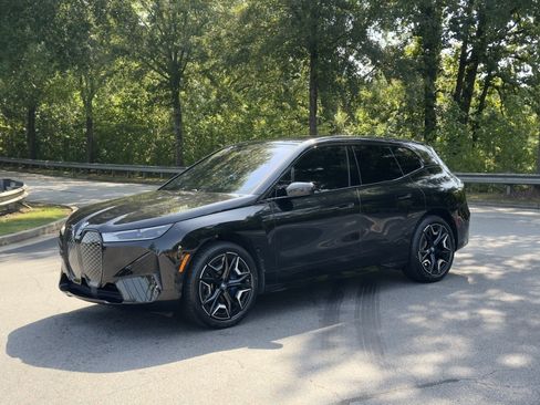 Used 2024 BMW iX xDrive50 w/ Sport Package AWD/4WD image 21
