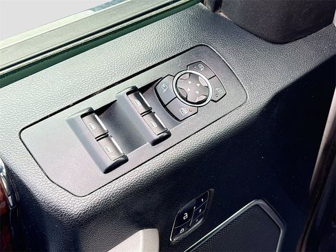 Used 2015 Ford F150 Platinum w/ Equipment Group 701A Luxury image 18