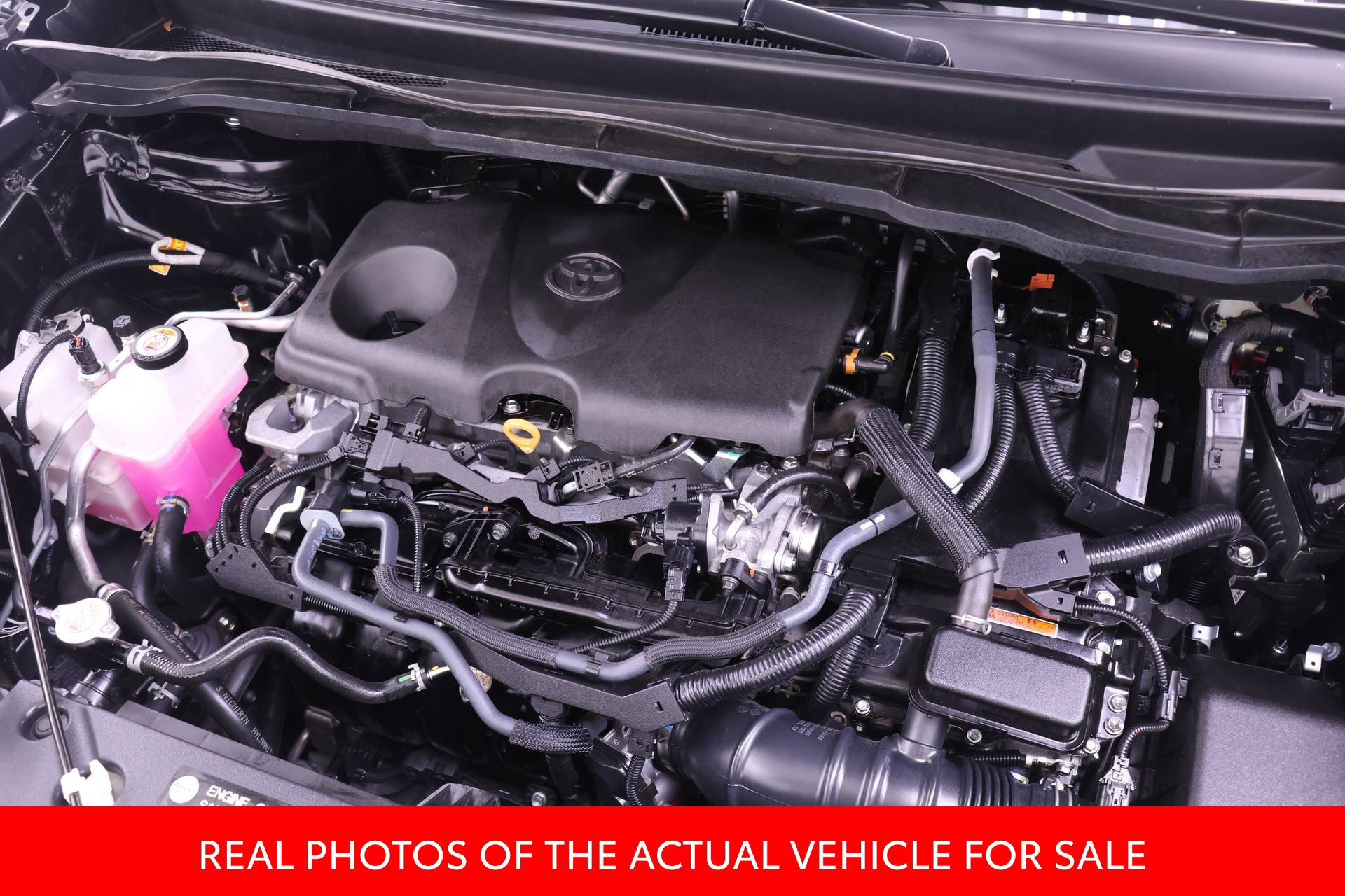 Certified 2026 Toyota Sienna XLE FWD image 17