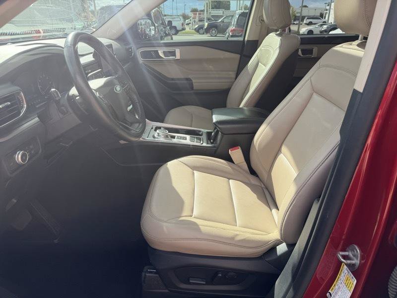 Used 2020 Ford Explorer XLT w/ Equipment Group 202A RWD image 10