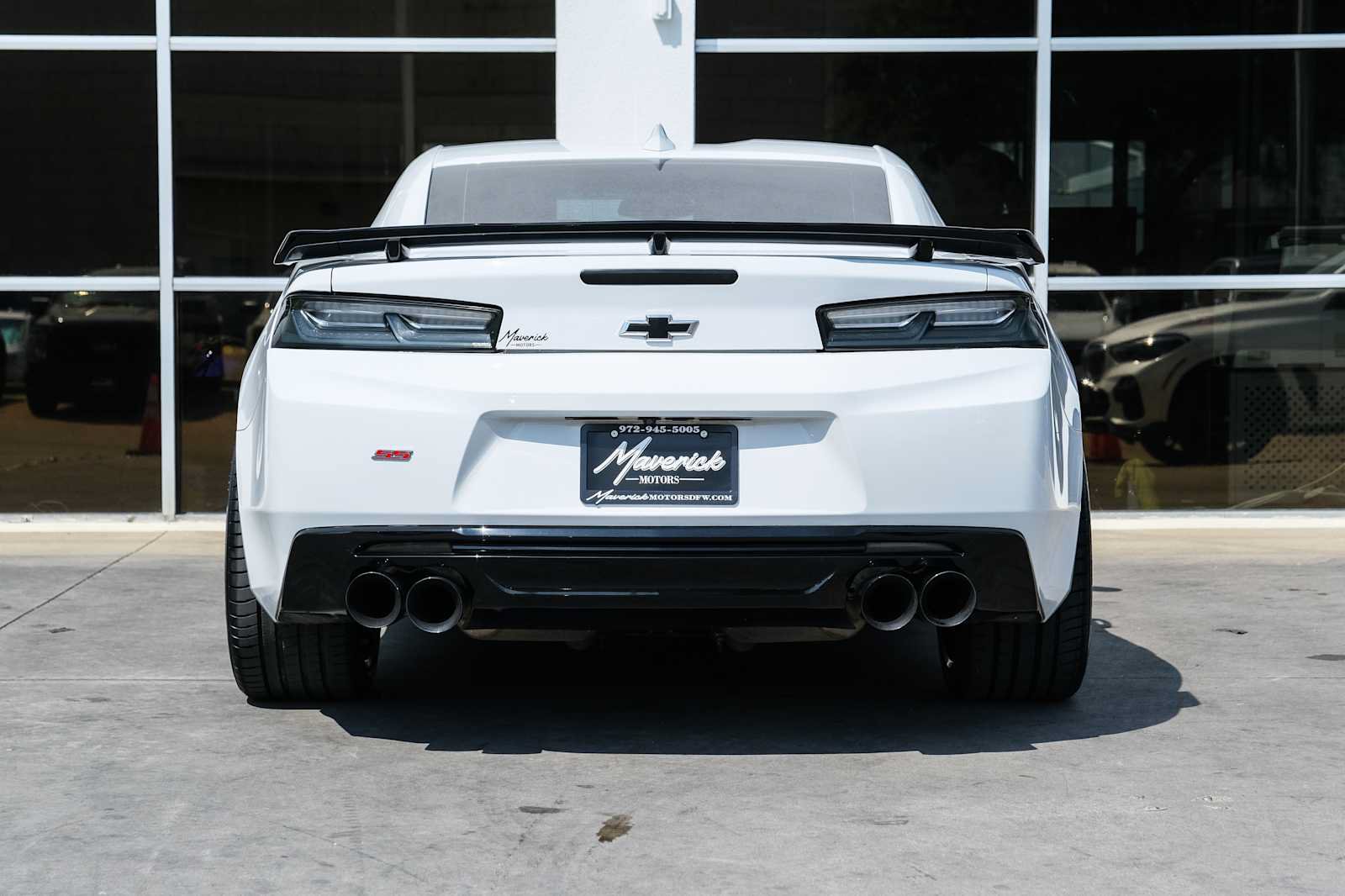 Used 2018 Chevrolet Camaro SS RWD image 12