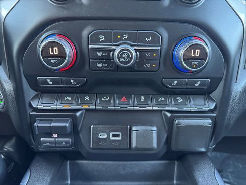 Used 2019 Chevrolet Silverado 1500 LT Trail Boss image 21