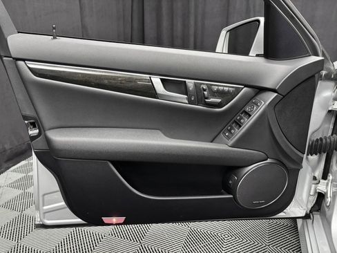 Used 2013 Mercedes-Benz C 300 Sport image 22