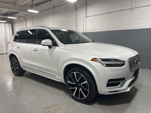 Used 2023 Volvo XC90 B5 Plus w/ Protection Package Premier image 4