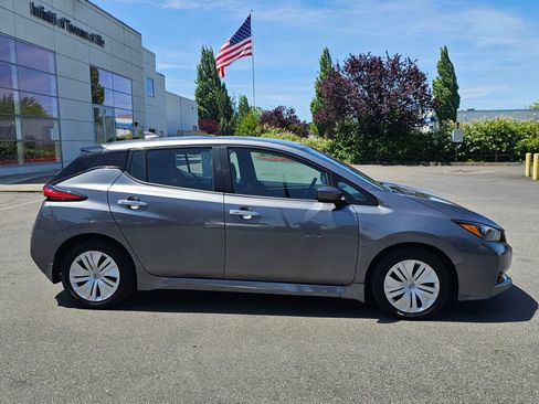 Used 2024 Nissan Leaf S FWD image 8
