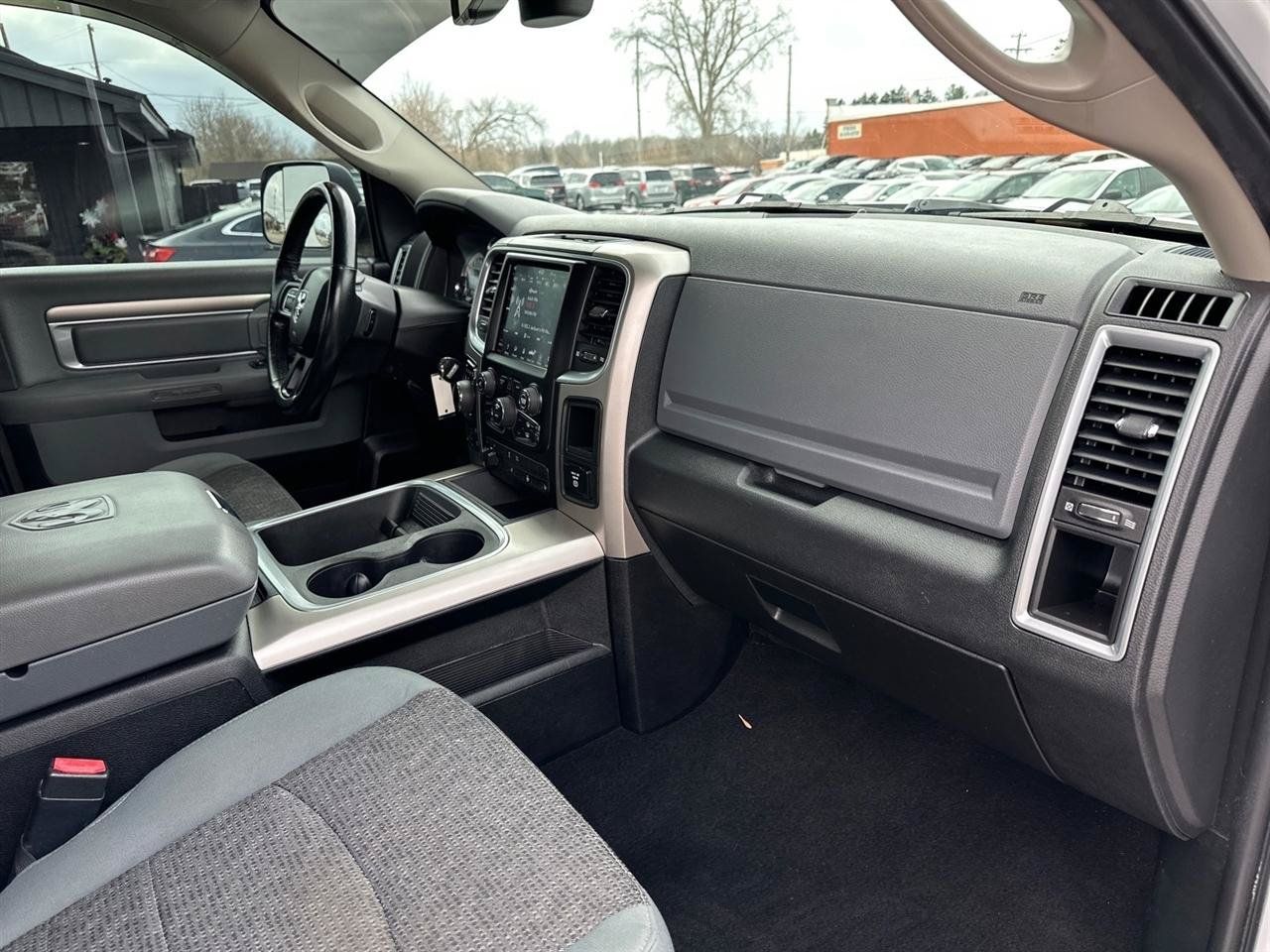 Used 2018 RAM 1500 Outdoorsman AWD/4WD image 24
