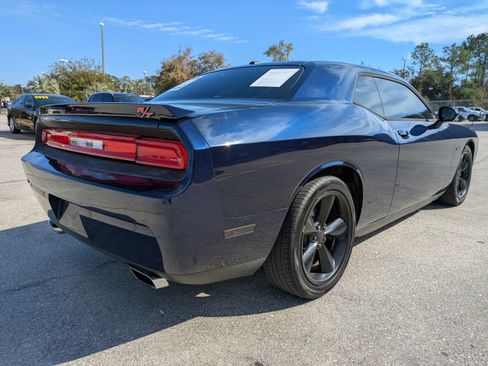 Used 2013 Dodge Challenger R/T image 4