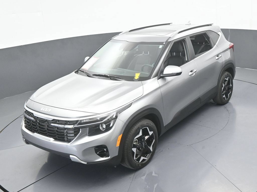 Used 2025 Kia Seltos EX w/ EX Sunroof Package FWD image 43