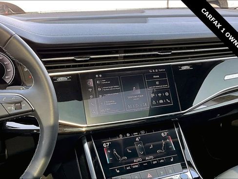 Used 2025 Audi Q8 Premium image 9
