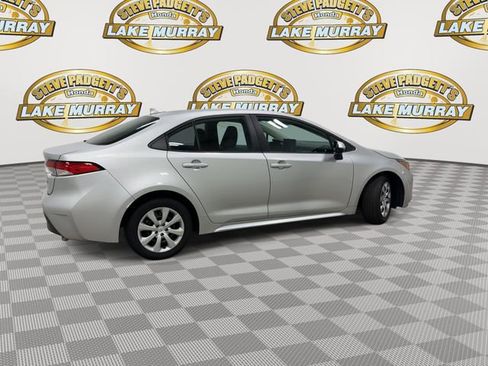 Used 2024 Toyota Corolla LE FWD image 3