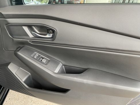 Used 2025 Honda Accord EX-L image 37