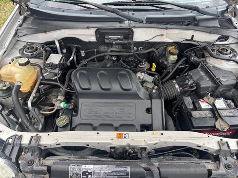 Used 2004 Ford Escape XLT AWD/4WD image 19