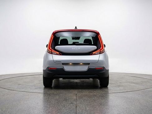 Used 2025 Kia Soul LX w/ LX Technology Package image 7