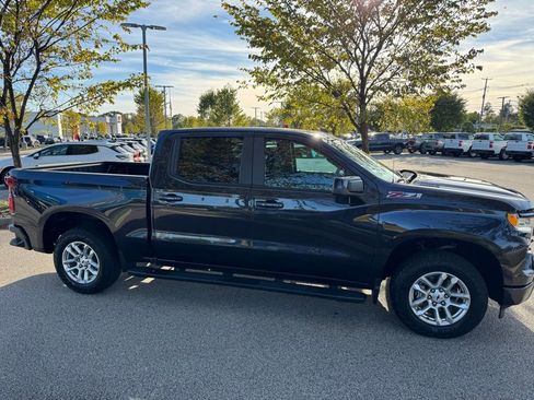 Used 2023 Chevrolet Silverado 1500 RST w/ Z71 Off-Road Package image 4