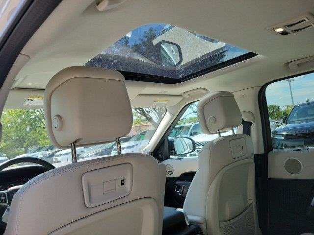 Used 2024 Land Rover Discovery S AWD/4WD image 12