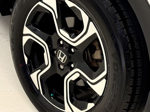 Used 2018 Honda CR-V Touring image 11