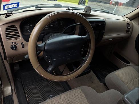 Used 1999 MAZDA B-Series Pickup 2WD Cab Plus B4000 image 2