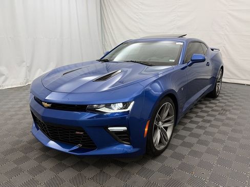 Used 2018 Chevrolet Camaro SS RWD image 2