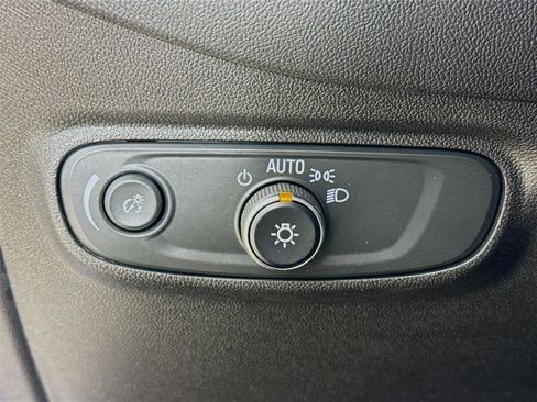 Used 2024 Chevrolet Equinox LT image 10