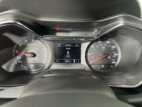 Used 2023 Chevrolet TrailBlazer LT FWD image 14