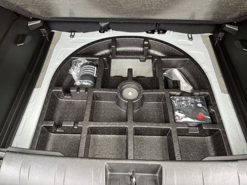 Used 2023 Jeep Renegade Latitude AWD/4WD image 15