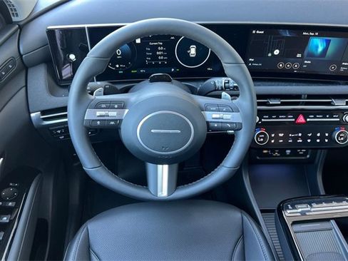 New 2025 Hyundai Tucson Limited image 14