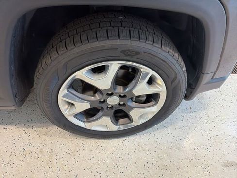 Used 2019 Jeep Compass Limited w/ Safety & Security Group AWD/4WD image 10