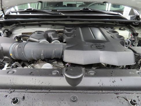 Used 2021 Toyota 4Runner Venture image 23