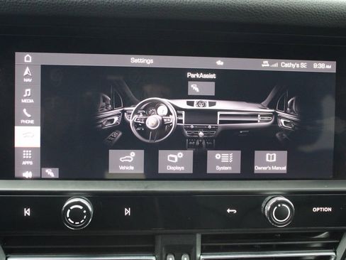 Used 2022 Porsche Macan image 31