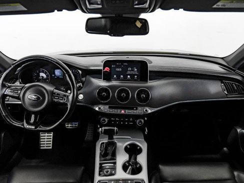 Used 2018 Kia Stinger GT image 12