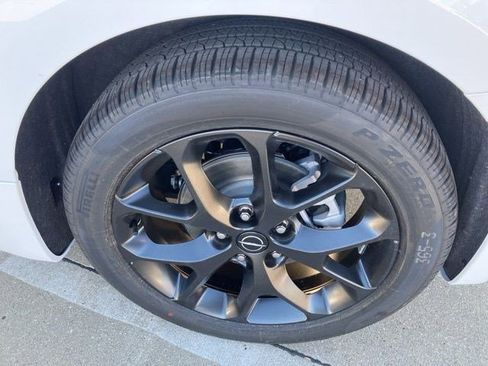 New 2026 Chrysler Pacifica Limited w/ S Appearance Package FWD image 33