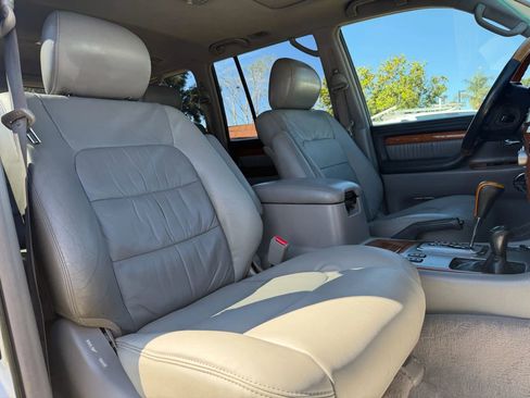 Used 2006 Lexus LX 470 4WD image 17
