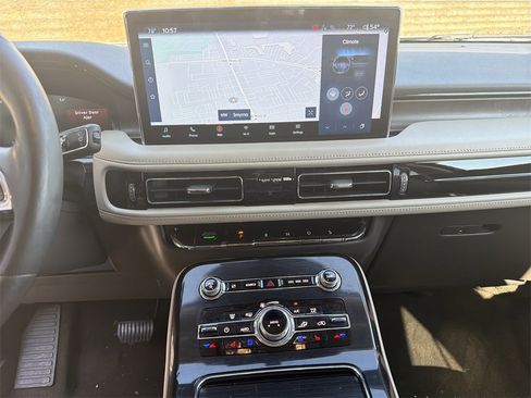 Used 2022 Lincoln Nautilus Reserve w/ Equipment Group 201A image 27