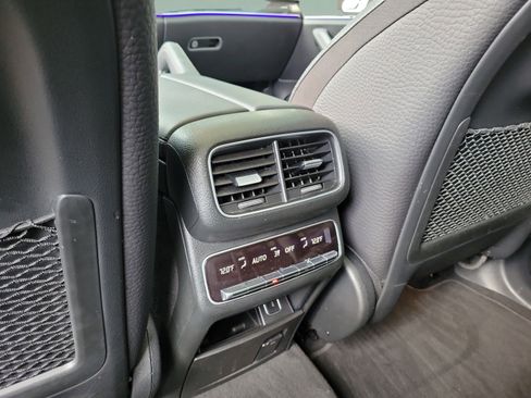 Used 2023 Mercedes-Benz GLS 450 4MATIC image 19