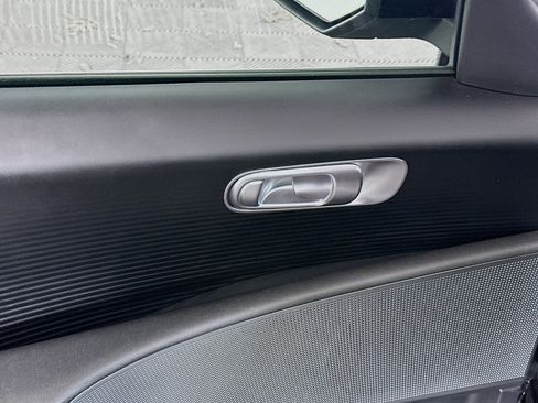 Used 2024 Hyundai Ioniq 6 SE RWD image 15