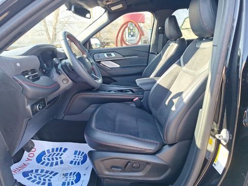 Used 2025 Ford Explorer ST image 12