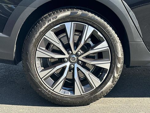 Certified 2024 Volvo V90 B6 Cross Country Plus w/ Climate Package image 27