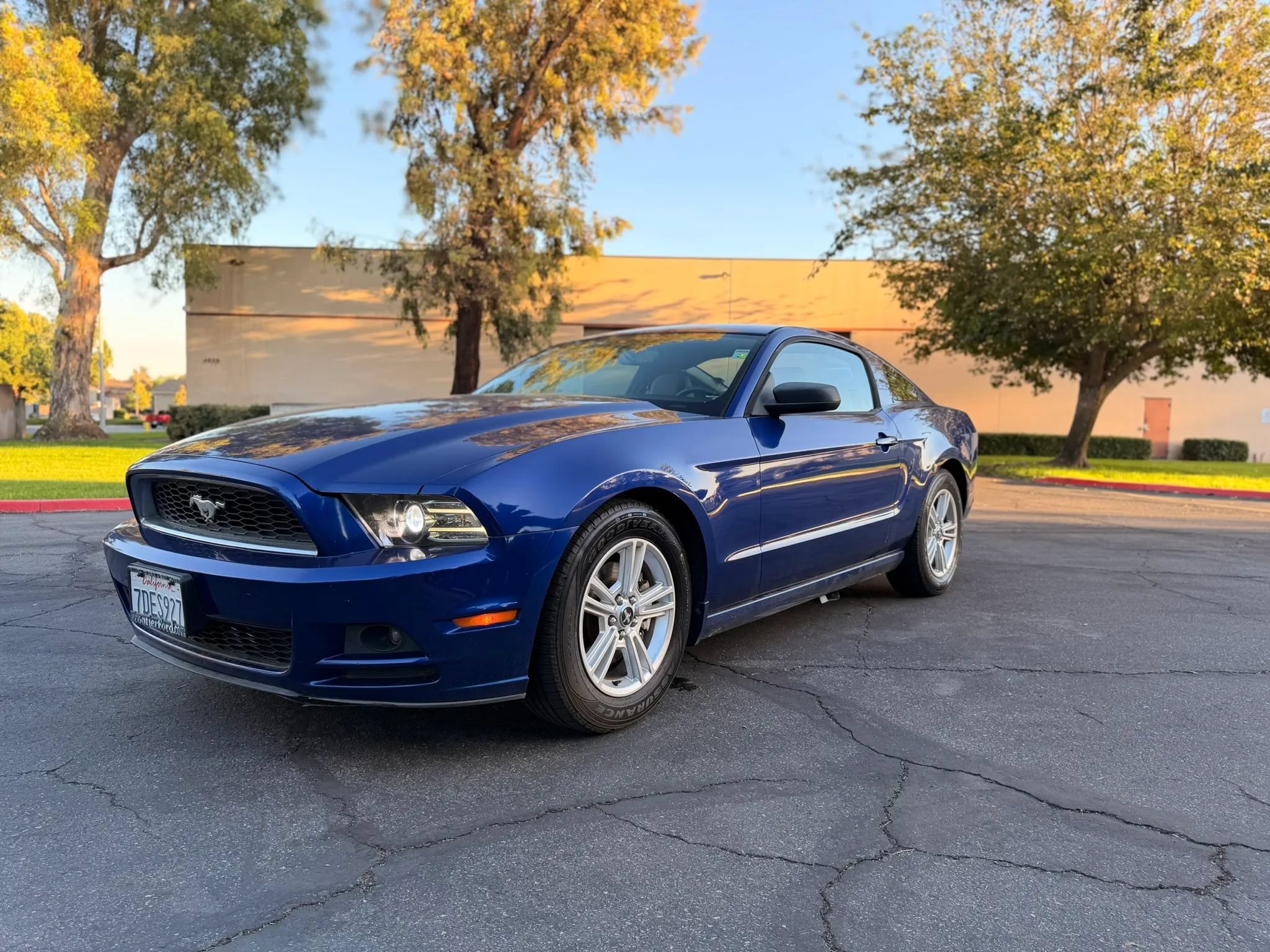 Used 2013 Ford Mustang Coupe RWD image 7